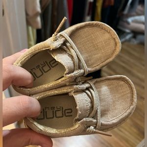 Toddler Hey Dudes, beige size 5